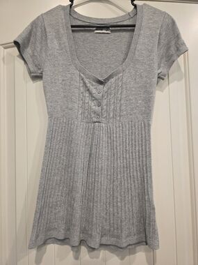 Hollister Light Gray Short Sleeve Knit Tunic with Button Placket